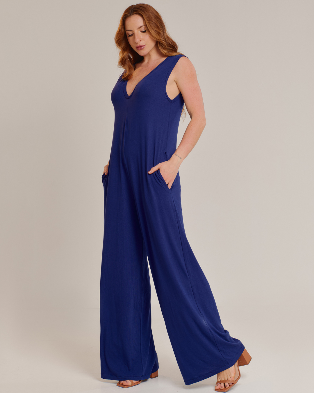 Macacão Feminino Azul Regata Com Bolsos Laterais - ALYA