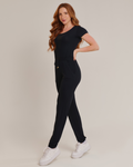 Macacão Feminino Preto com Cintura Ajustável e Caimento Leve - ALYA