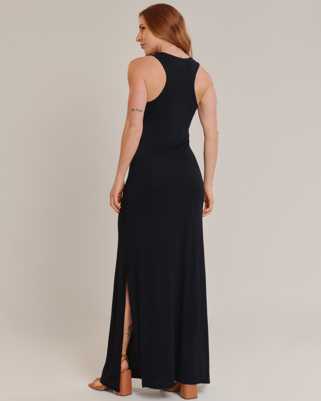 Vestido Longo Feminino Regata Soltinho com Fenda – Preto - ALYA