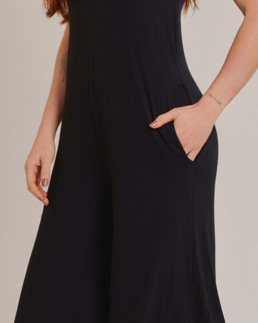 Macacão Feminino Pantacourt Alças Casual Preto - ALYA