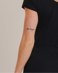 Macacão Feminino Preto com Cintura Ajustável e Caimento Leve - ALYA