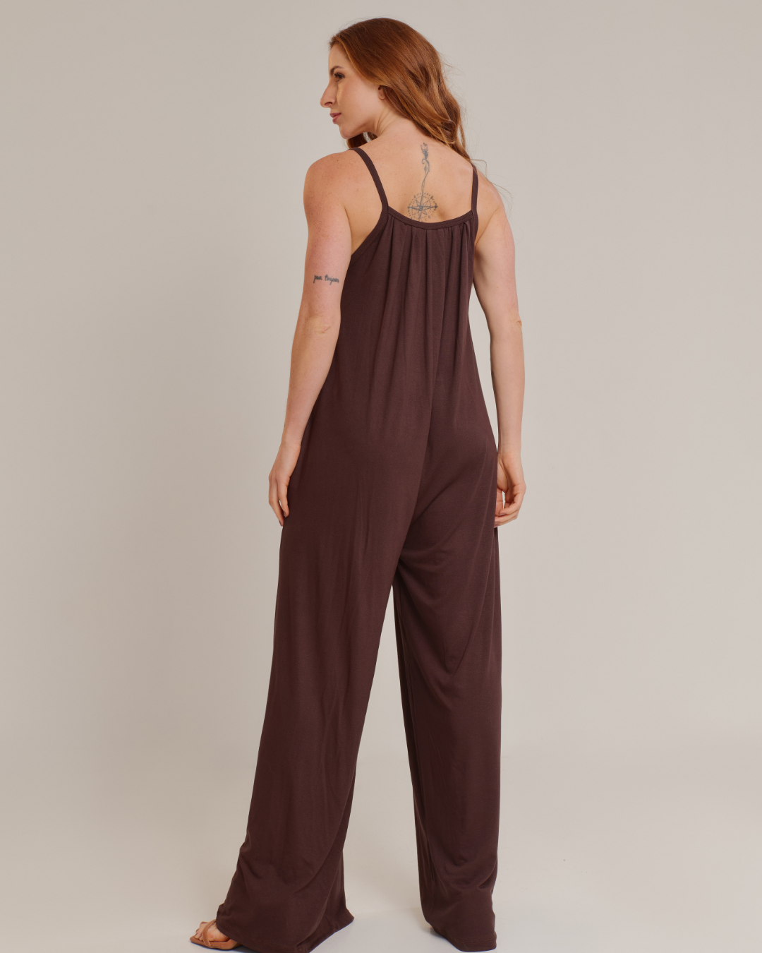 Macacão Alça Fina Feminino Elegante e Leve Marrom - ALYA