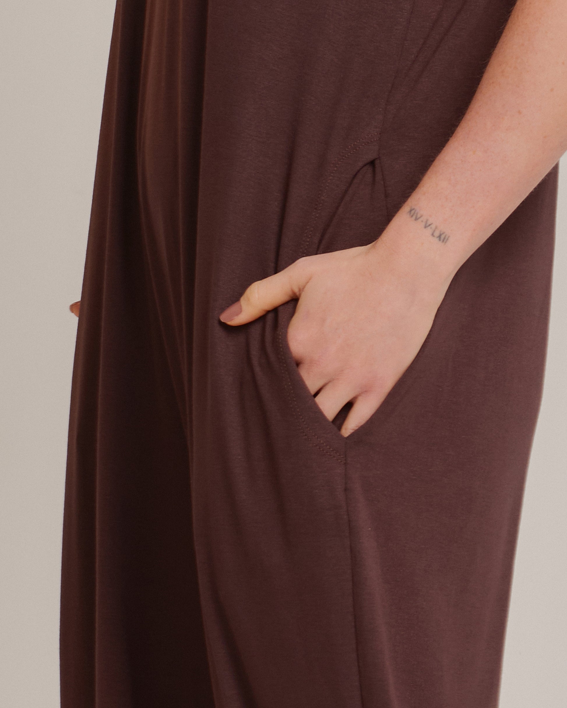Macacão Longo Feminino Básico Marrom - ALYA