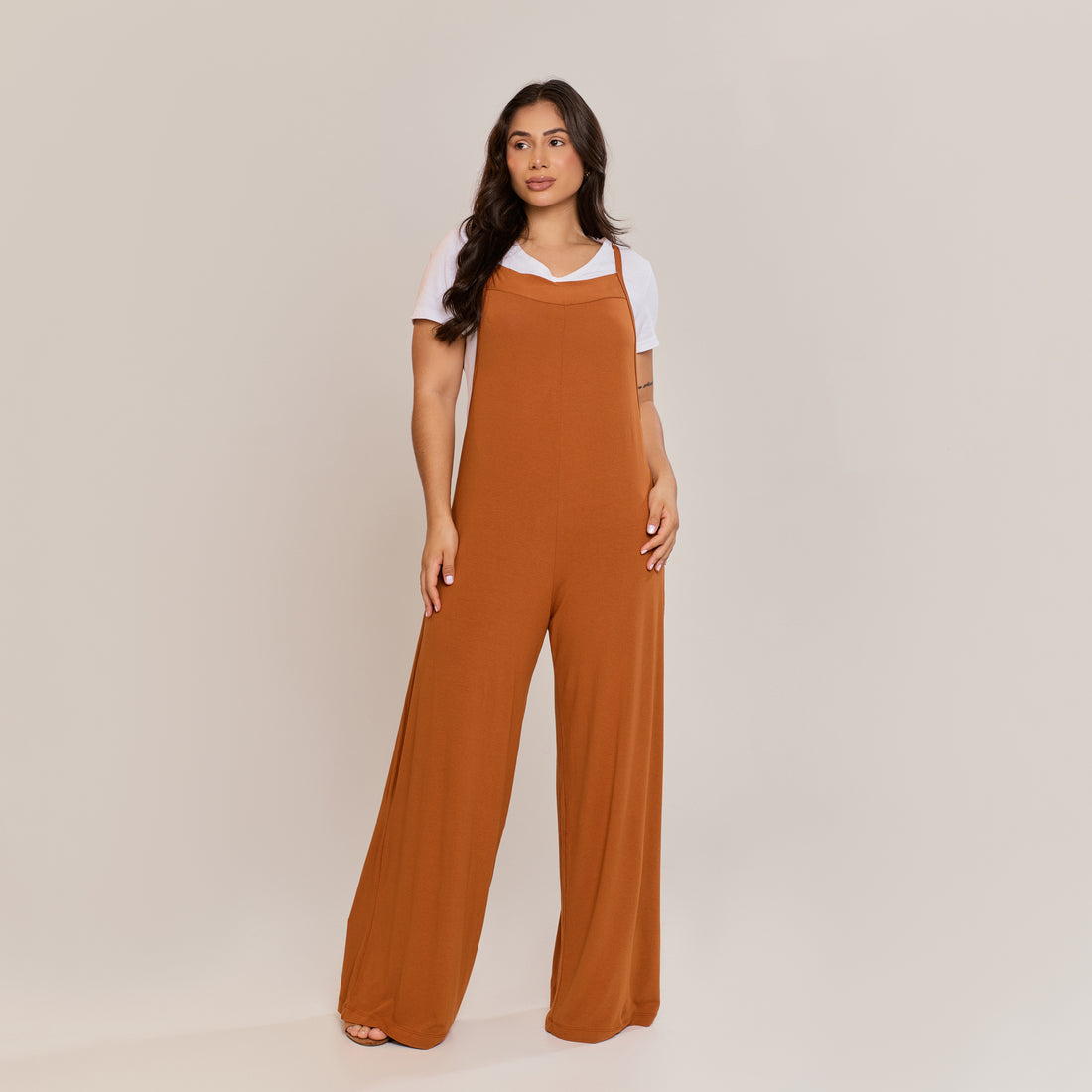 Jardineira Feminina Viscolycra Longa Pantalona Alça Fina Caimento Soltinho caramelo - ALYA